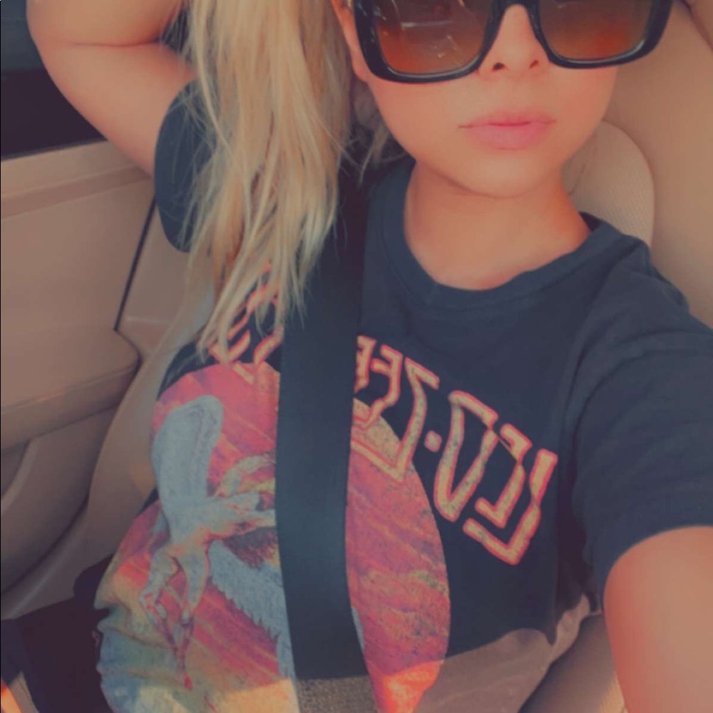 Meet your Posher, Valerie